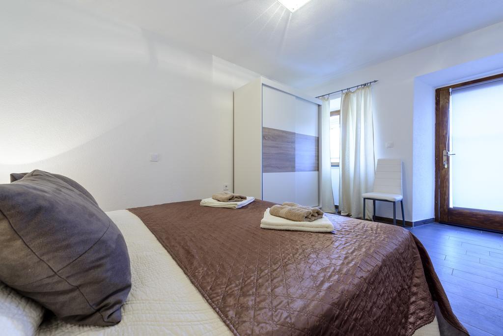 Apartment Mistral - Cosy Apartment With Sea View โมลูนัท ภายนอก รูปภาพ